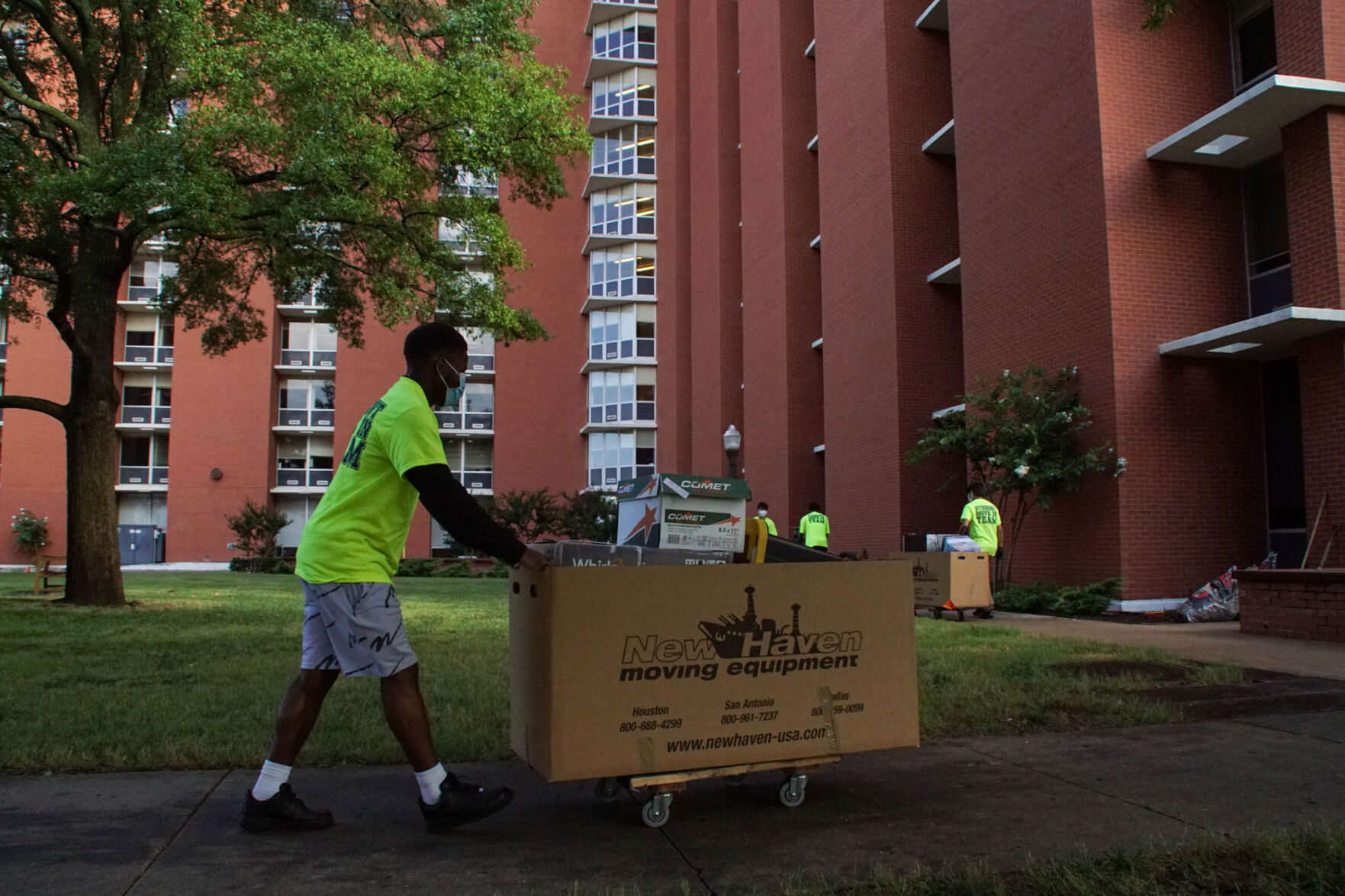 Student Move In Team